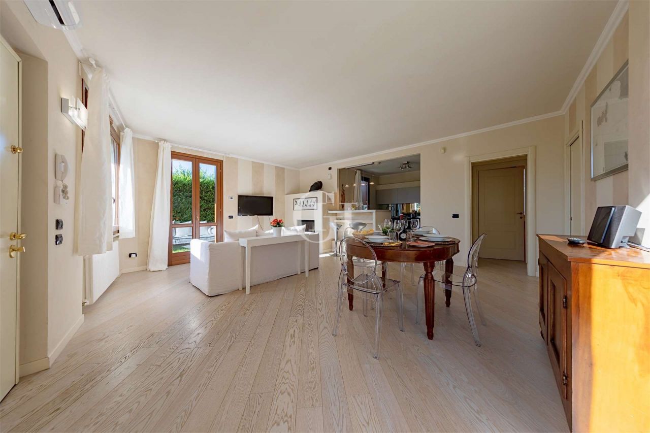 Таунхаус у озера Гарда, Италия, 250 м2 фото 5