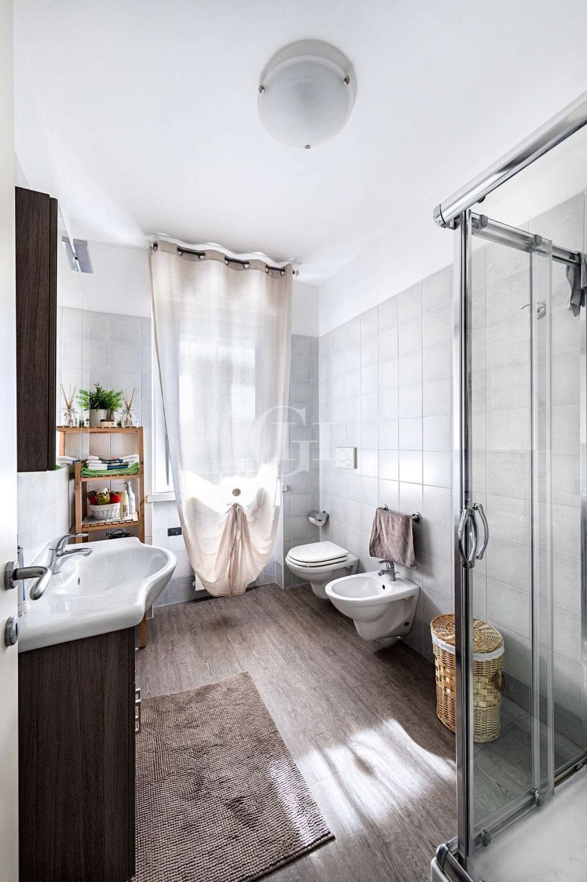 Квартира у озера Гарда, Италия, 55 м2 фото 5