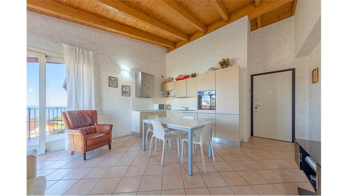 Апартаменты у озера Гарда, Италия, 100 м2 фото 2
