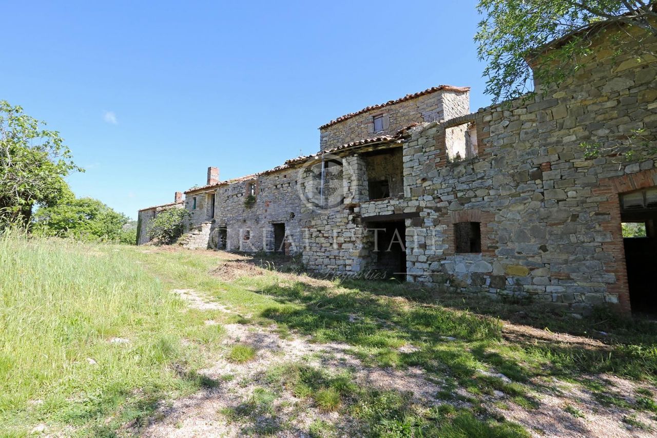 Дом в Монтегаббьоне, Италия, 1 400 м2 фото 3