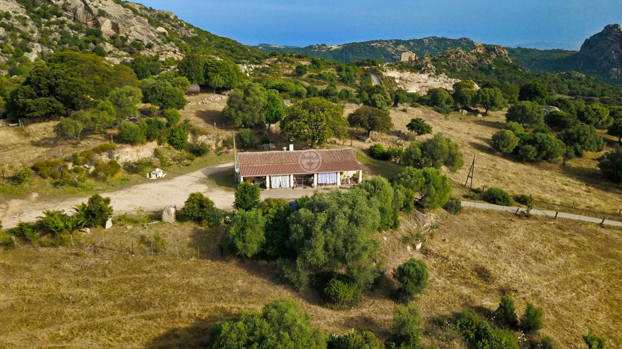 Дом в Сассари, Италия, 379 м2 фото 2