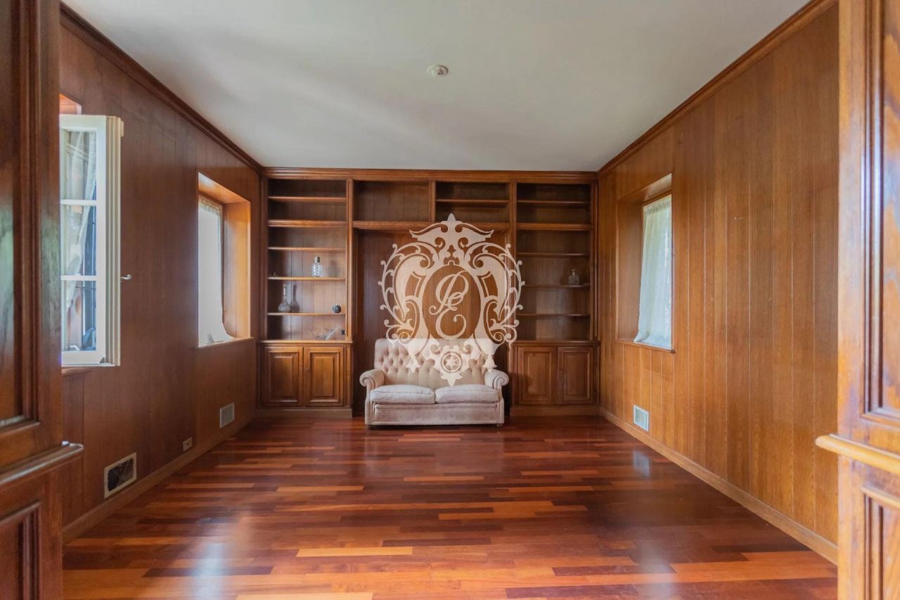 Вилла в Ольджате-Комаско, Италия, 725 м2 фото 5