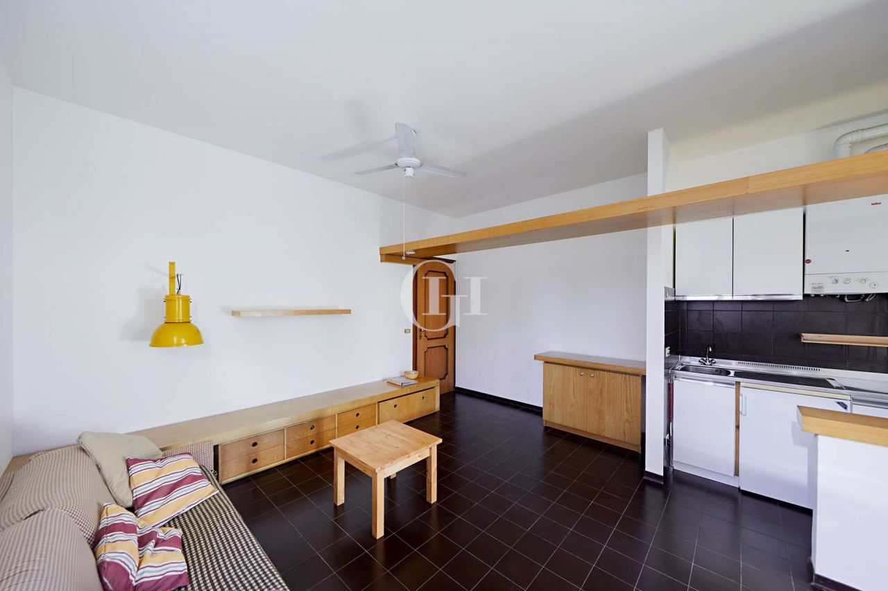 Апартаменты у озера Гарда, Италия, 65 м2 фото 3