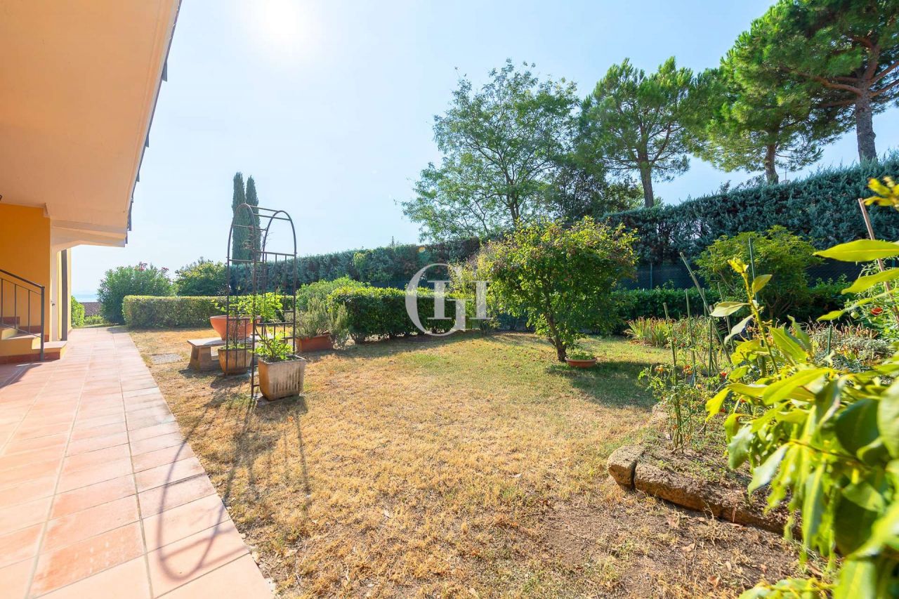 Квартира у озера Гарда, Италия, 75 м2 фото 4