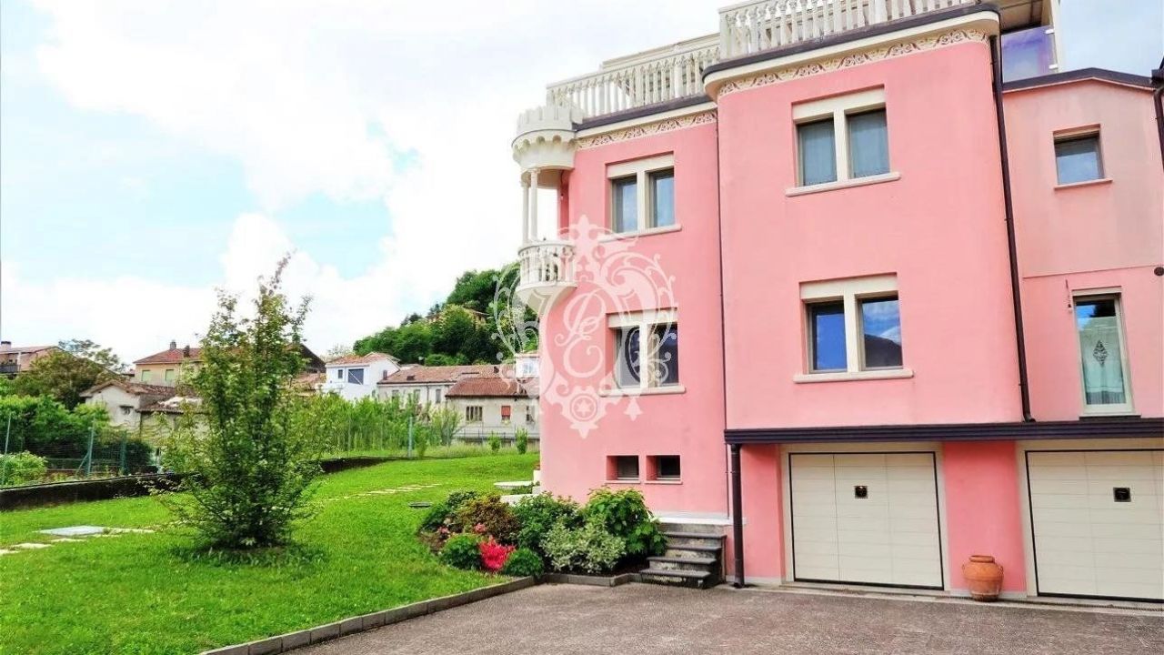 Вилла в Конельяно, Италия, 460 м2 фото 1
