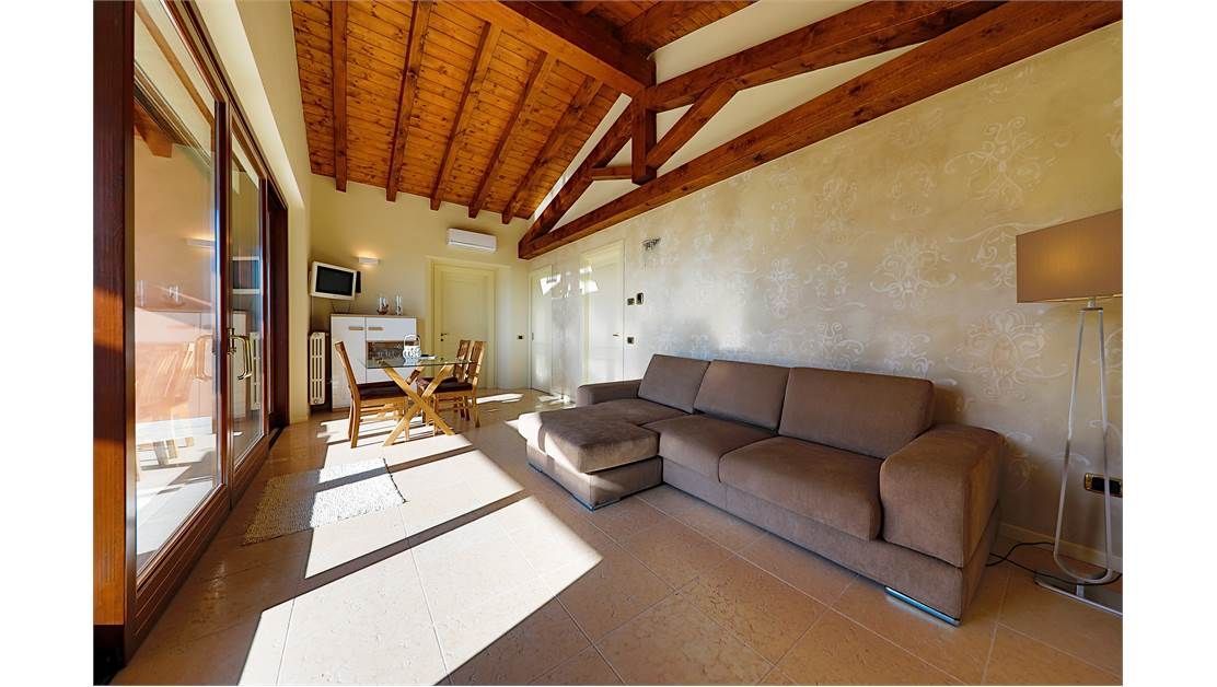 Вилла у озера Гарда, Италия, 250 м2 фото 3