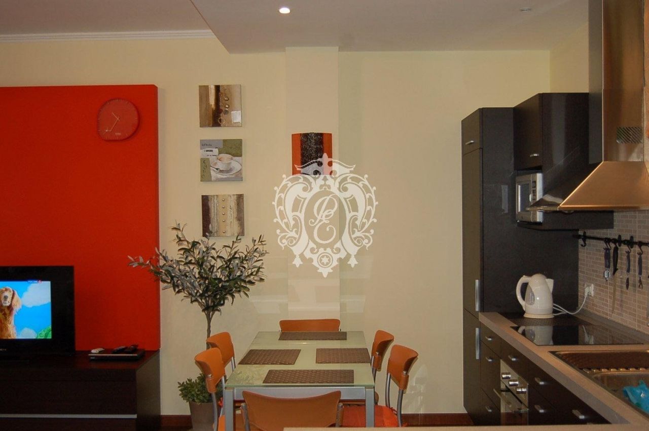 Квартира в Кампионе-д'Италия, Италия, 65 м2 фото 5