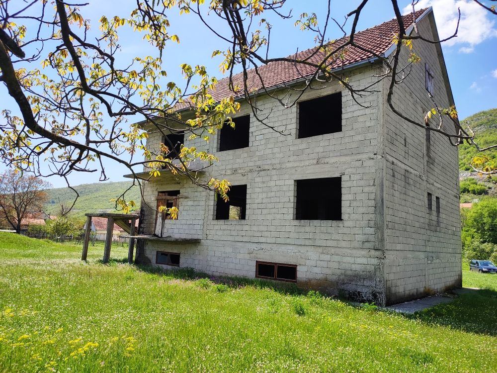 Дом в Никшиче, Черногория, 300 м2 фото 2