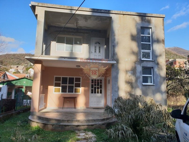 Дом в Тивате, Черногория, 200 м2 фото 1
