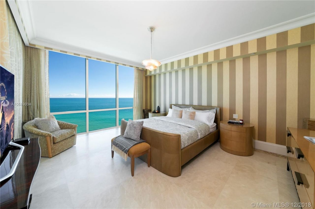 Квартира в Майами, США, 360 м2 фото 1
