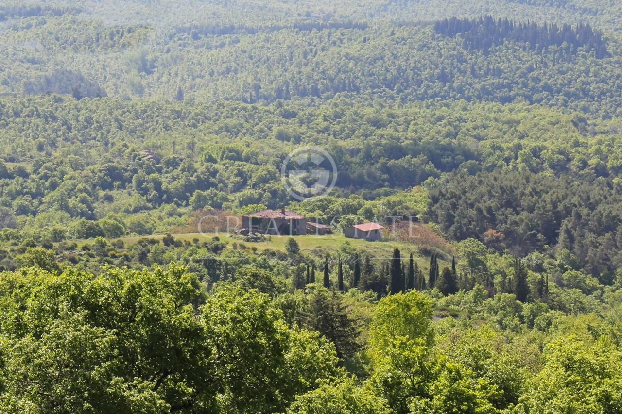 Дом в Монтегаббьоне, Италия, 1 130 м2 фото 1