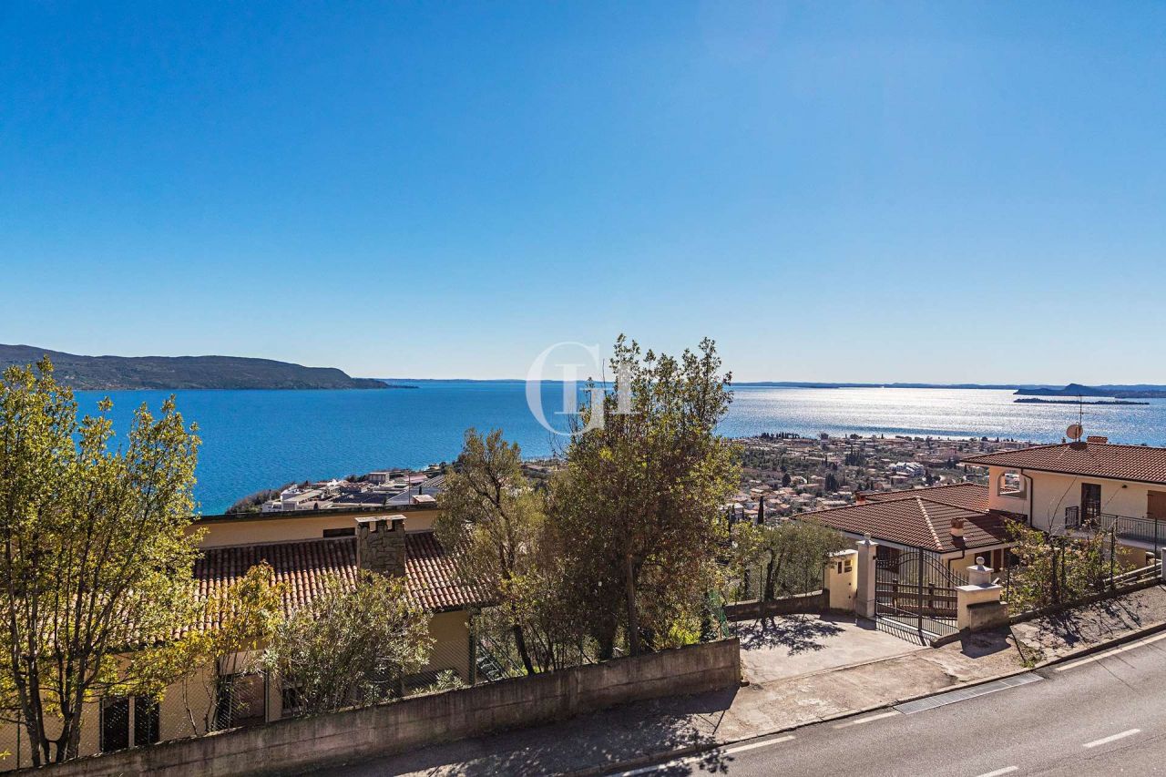 Апартаменты у озера Гарда, Италия, 100 м2 фото 4
