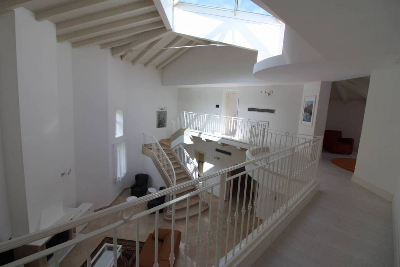 Вилла в Форте деи Марми, Италия, 400 м2 фото 4