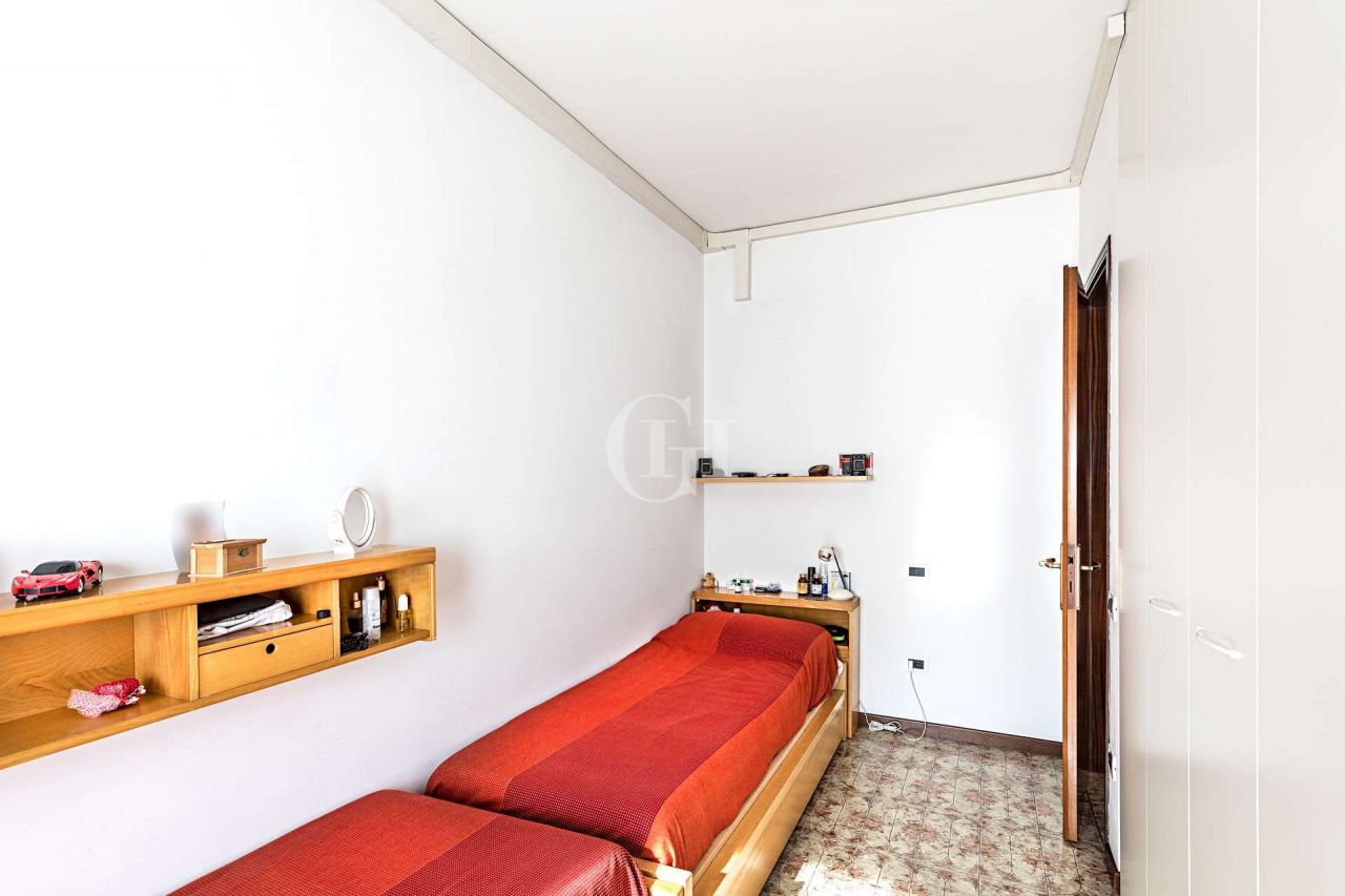 Квартира у озера Гарда, Италия, 78 м2 фото 4