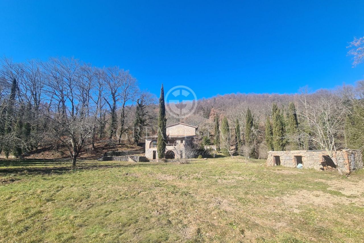 Дом в Тоди, Италия, 289.1 м2 фото 1