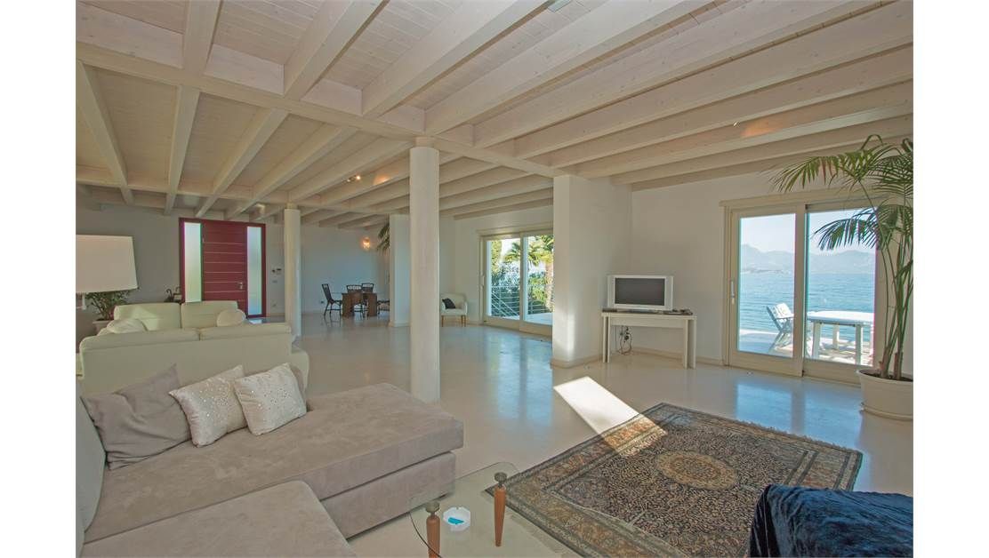 Вилла у озера Гарда, Италия, 500 м2 фото 2