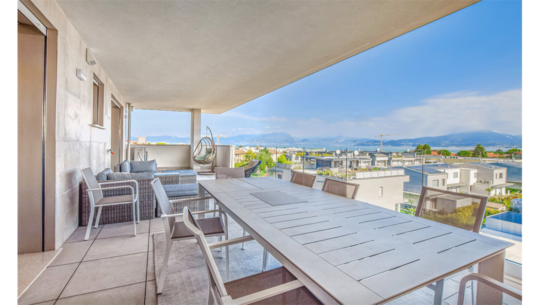 Апартаменты у озера Гарда, Италия, 90 м2 фото 1