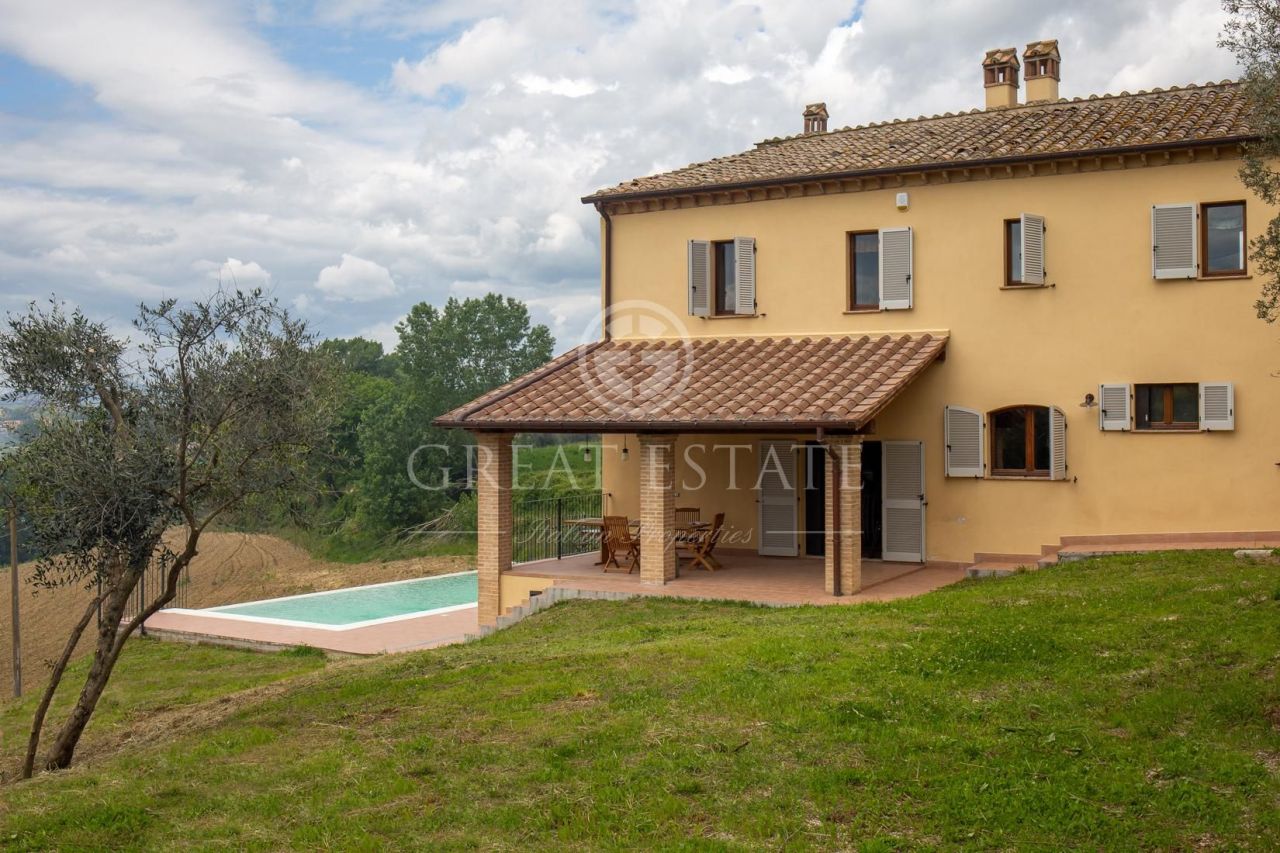 Дом в Нарнии, Италия, 446 м2 фото 1