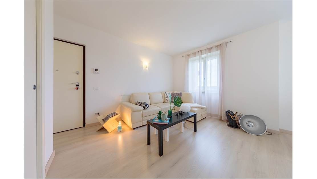 Квартира у озера Гарда, Италия, 85 м2 фото 3