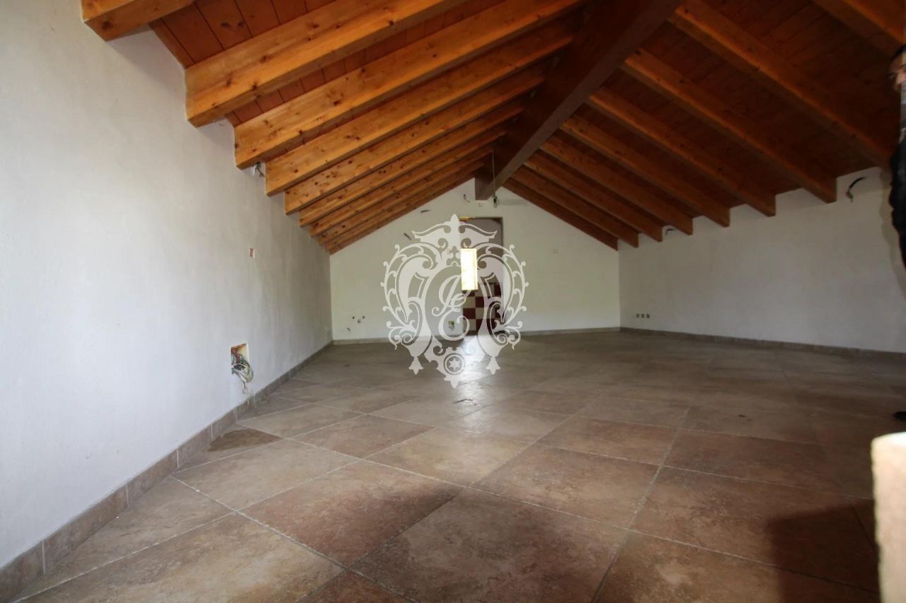 Дом в Массино-Висконти, Италия, 260 м2 фото 2