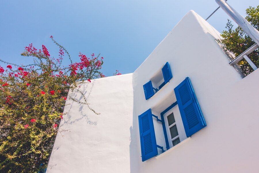 window-alley-summer-greece-cyclades_1203-4777.jpg