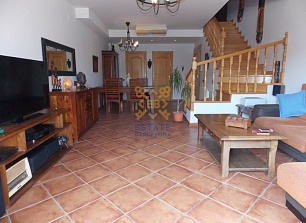 Дом в Бадалоне, Испания, 240 м2