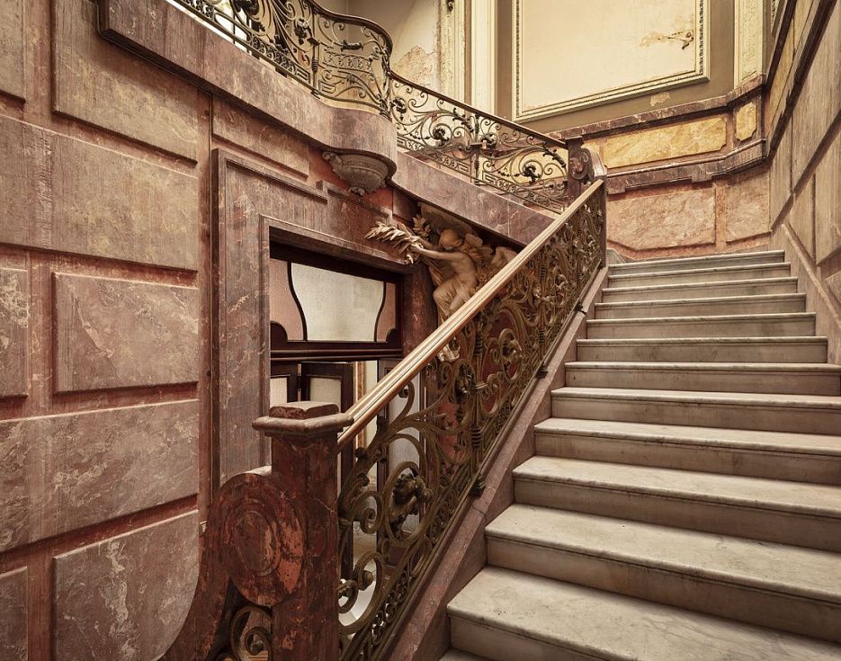 gallery