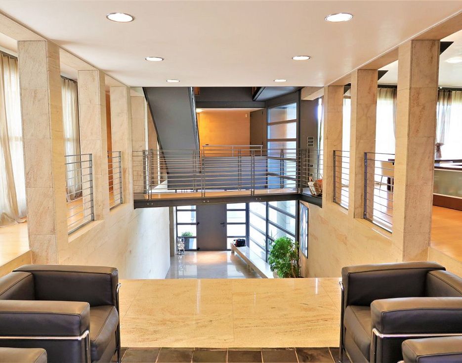 gallery