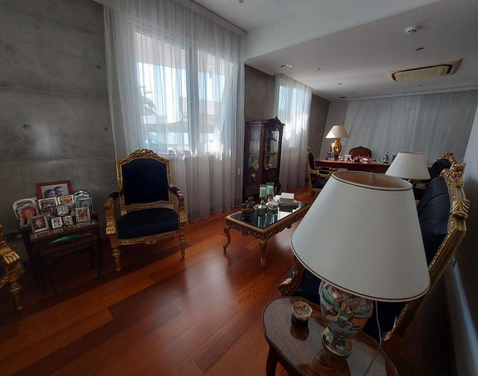 gallery