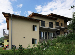 Апартаменты у озера Комо, Италия, 82 м2