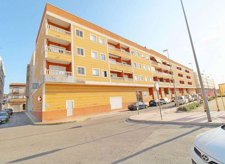 Апартаменты в Рохалесе, Испания, 69 м2