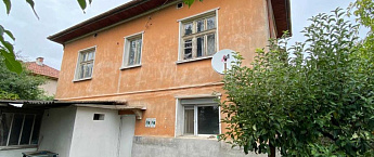 Дом Покрайна, Болгария, 120 м2