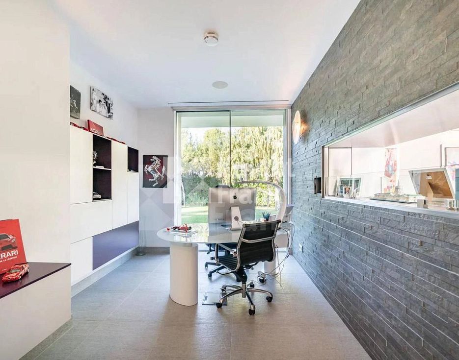 gallery