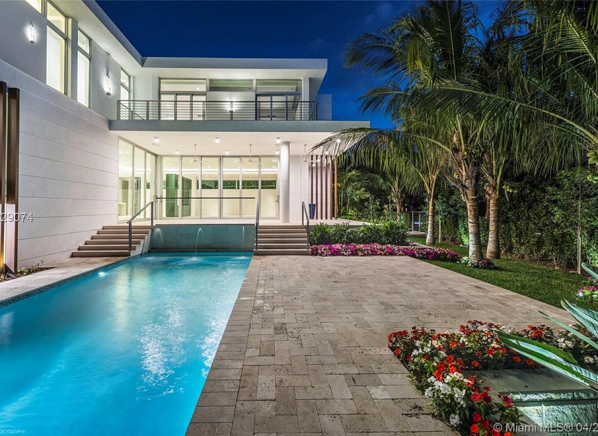 Дом в Майами, США, 450 м2