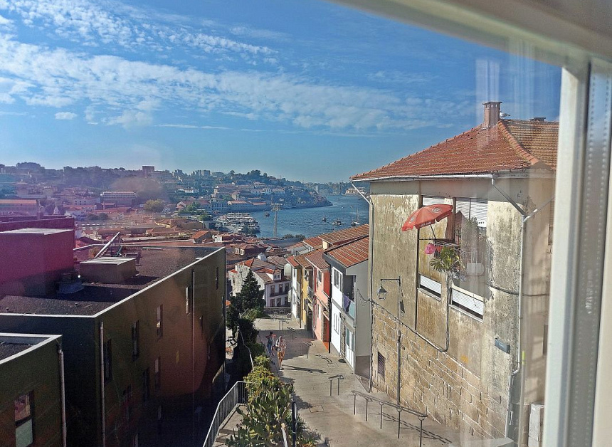 Квартира в Порту, Португалия, 82 м2
