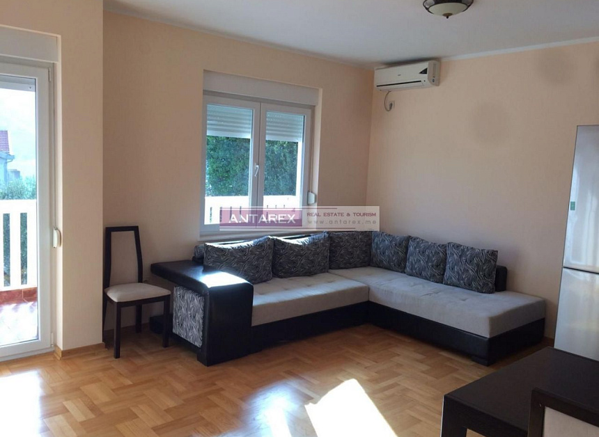 Апартаменты в Херцег-Нови, Черногория, 73 м2