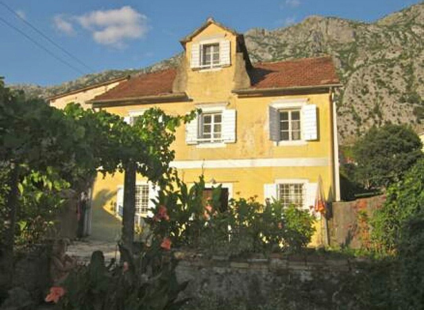 Дом в Которе, Черногория, 250 м2