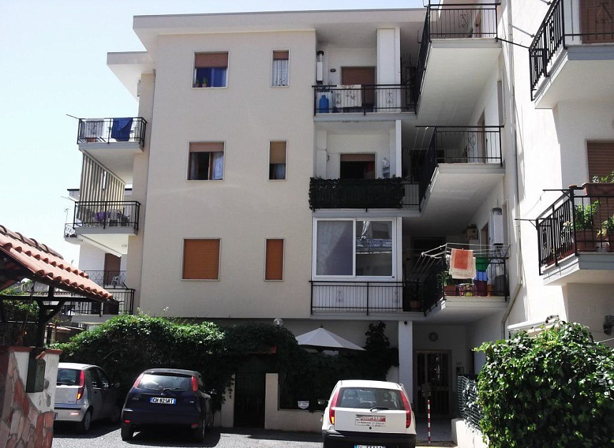 Квартира в Скалее, Италия, 77 м2