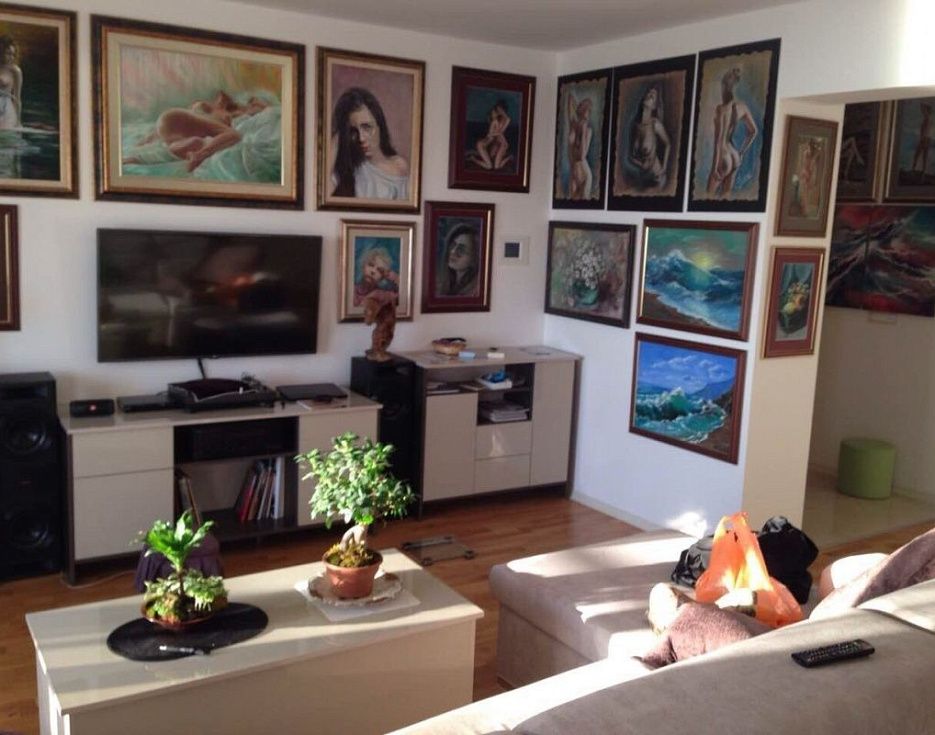 gallery