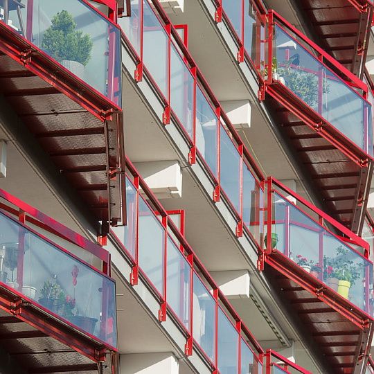 Как выбрать надежного застройщика в 2024-2025 году —  универсальный план действий