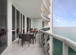 Квартира в Майами, США, 200 м2