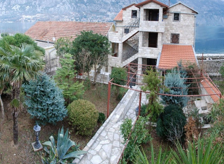 Дом в Которе, Черногория, 160 м2