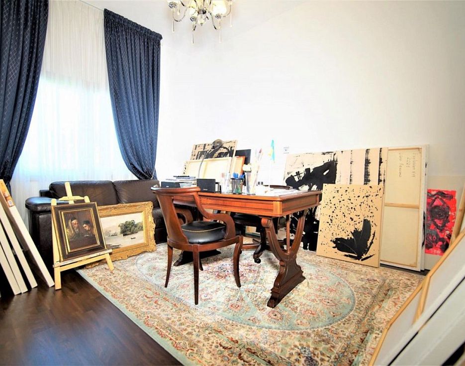 gallery