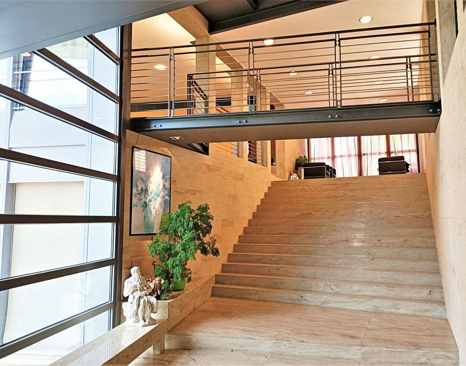 gallery