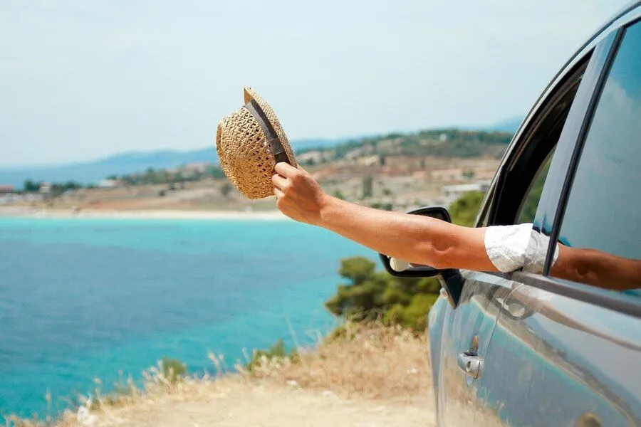 happy-drver-auto-sea-background_261642-6288.jpg happy-drver-auto-sea-background_261642-6288.jpg