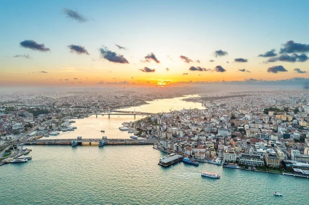 aerial-drone-panoramic-view-istanbul-sunset-turkey_1268-22526.jpg