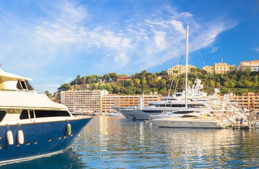 yachts-monaco-harbor_1182-967.jpg