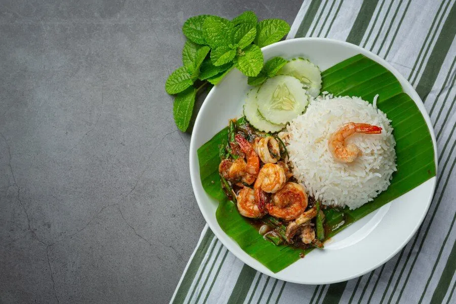 thai-food-shrimp-squid-fried-cooked-with-long-beans-rice_1150-26166.jpg thai-food-shrimp-squid-fried-cooked-with-long-beans-rice_1150-26166.jpg