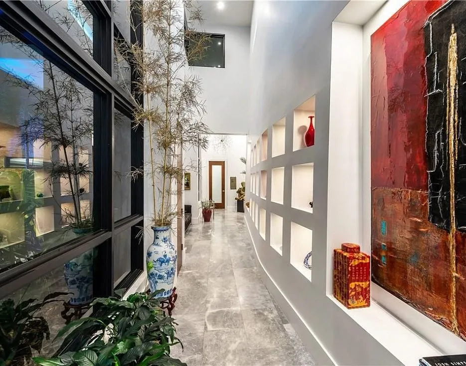 gallery