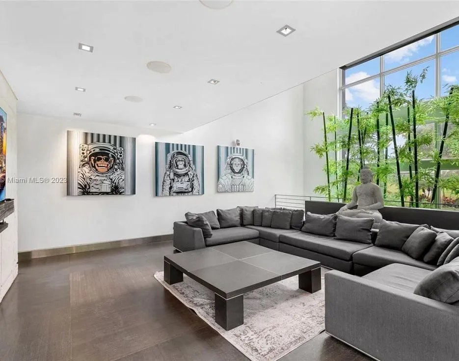 gallery